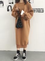 サイドスリット入り裏起毛ワンピース